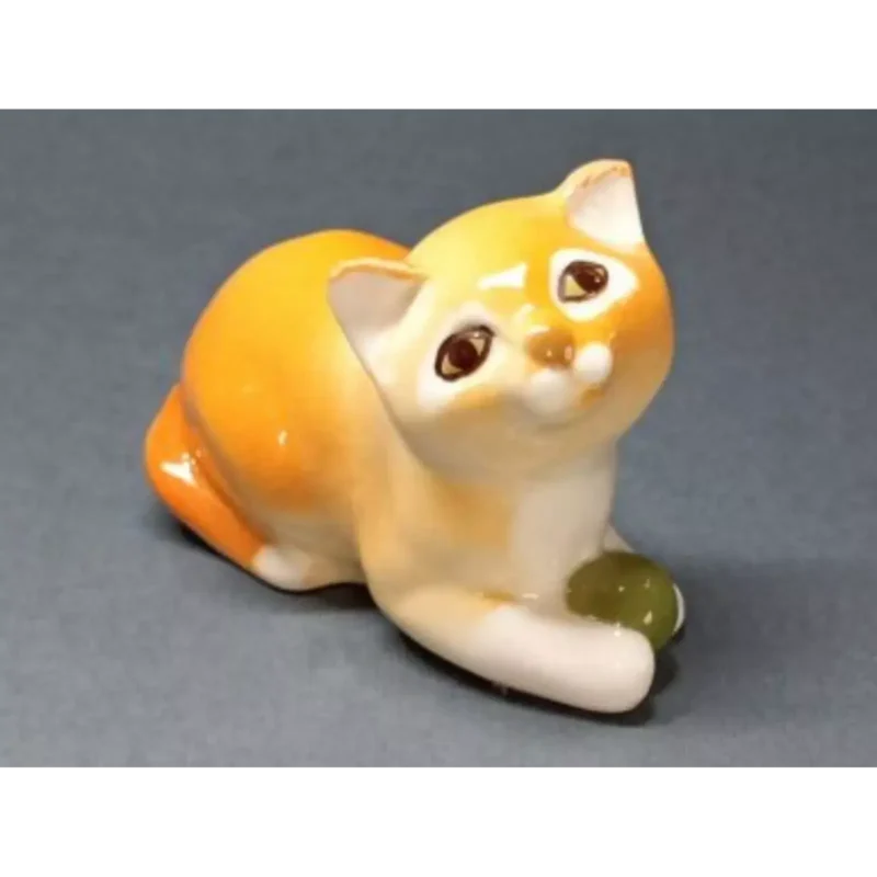 Cat Sculpture: Kitten and Ball