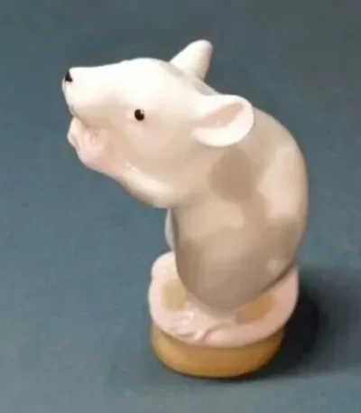 Mouse Pale. LFZ ( Lomonosov )